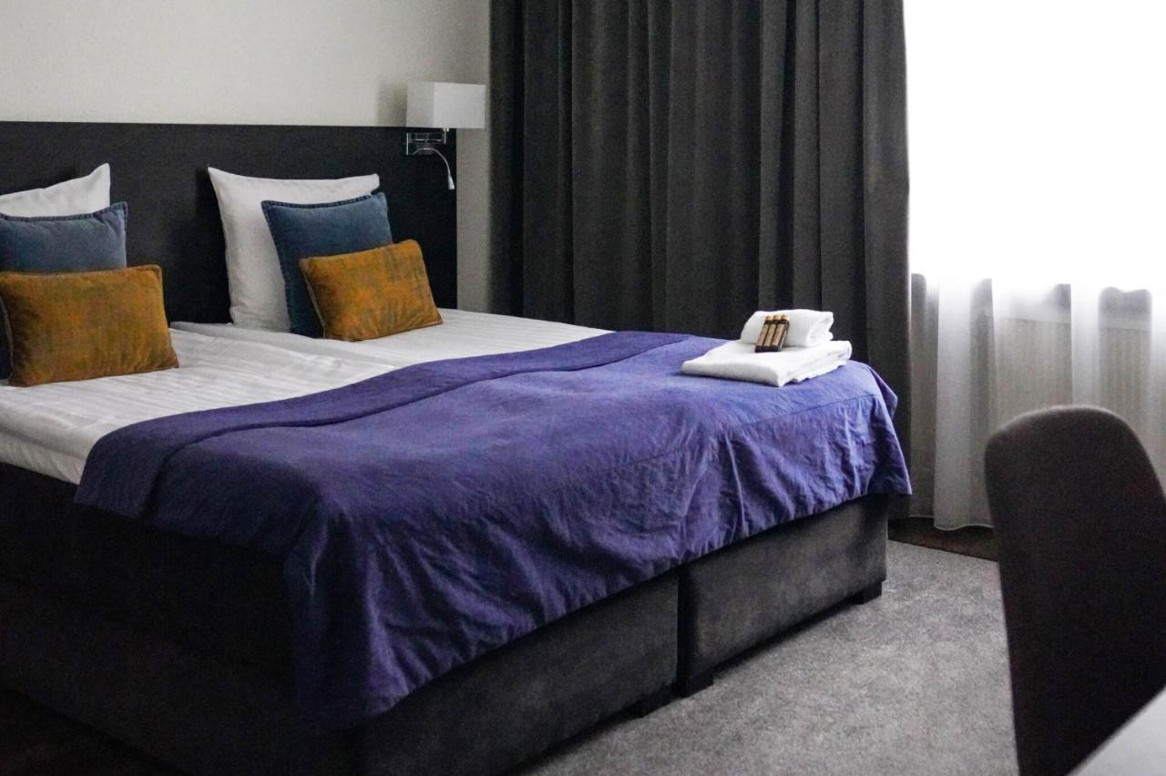Asby Hotell Hallstahammar Extérieur photo