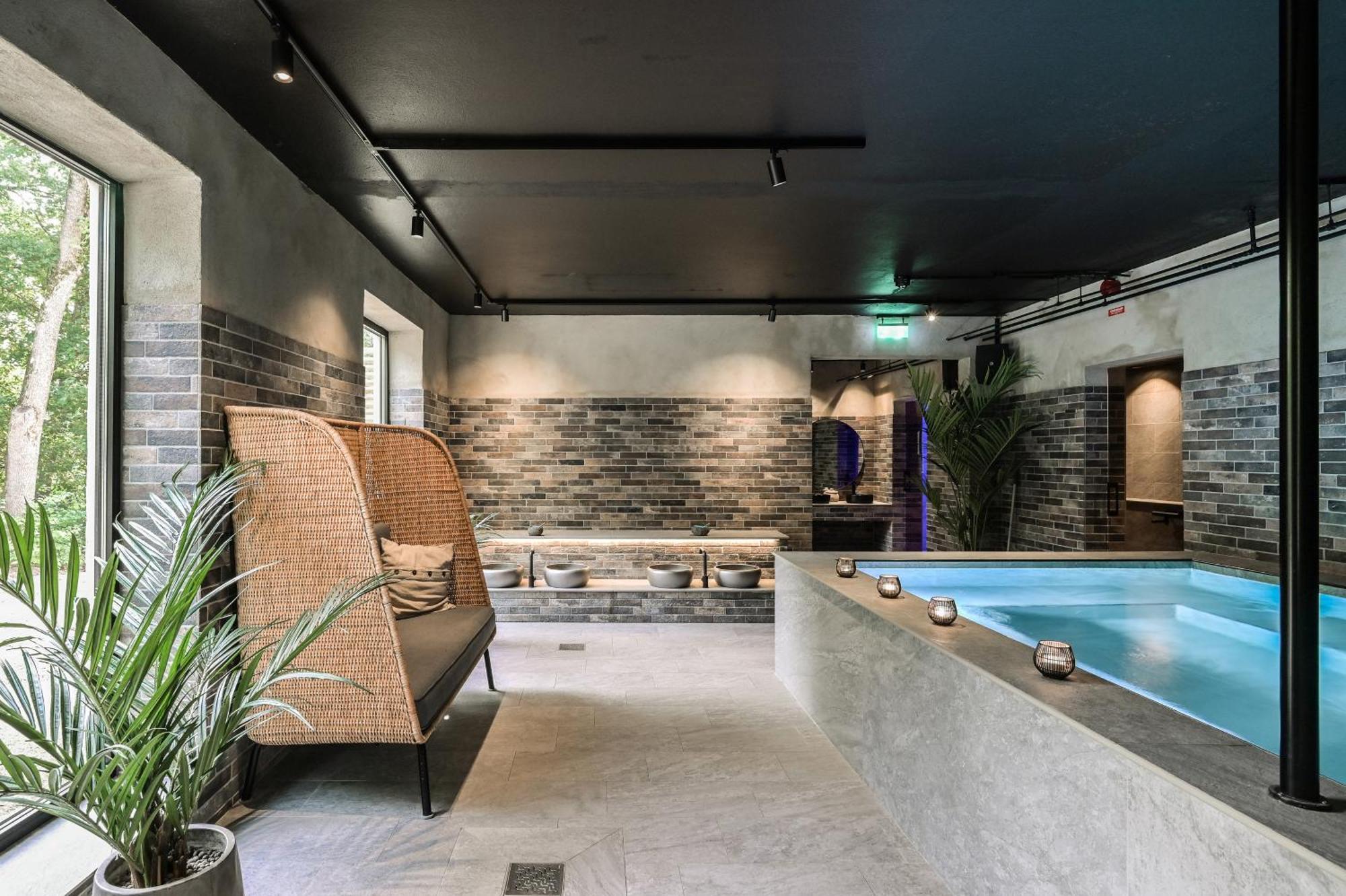 Asby Hotell Hallstahammar Extérieur photo
